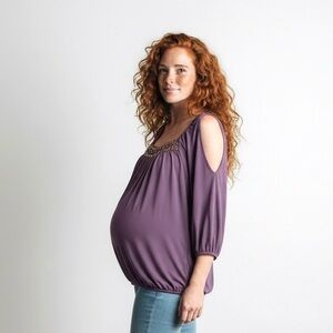 BISOU BISOU MATERNITY~Women’s Purple Pleated Blouse~Cold Shoulder~Size Small~16